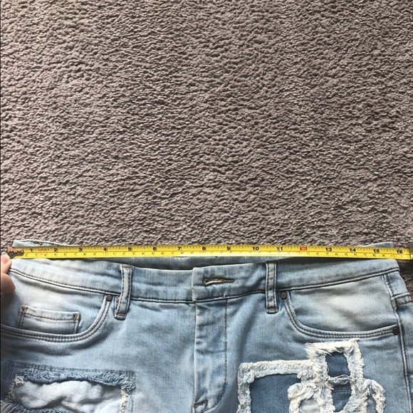 Blank NYC Jean Shorts - Picture 6 of 9